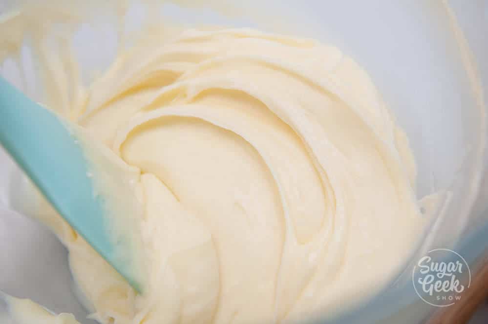 close up of cream cheese frosting