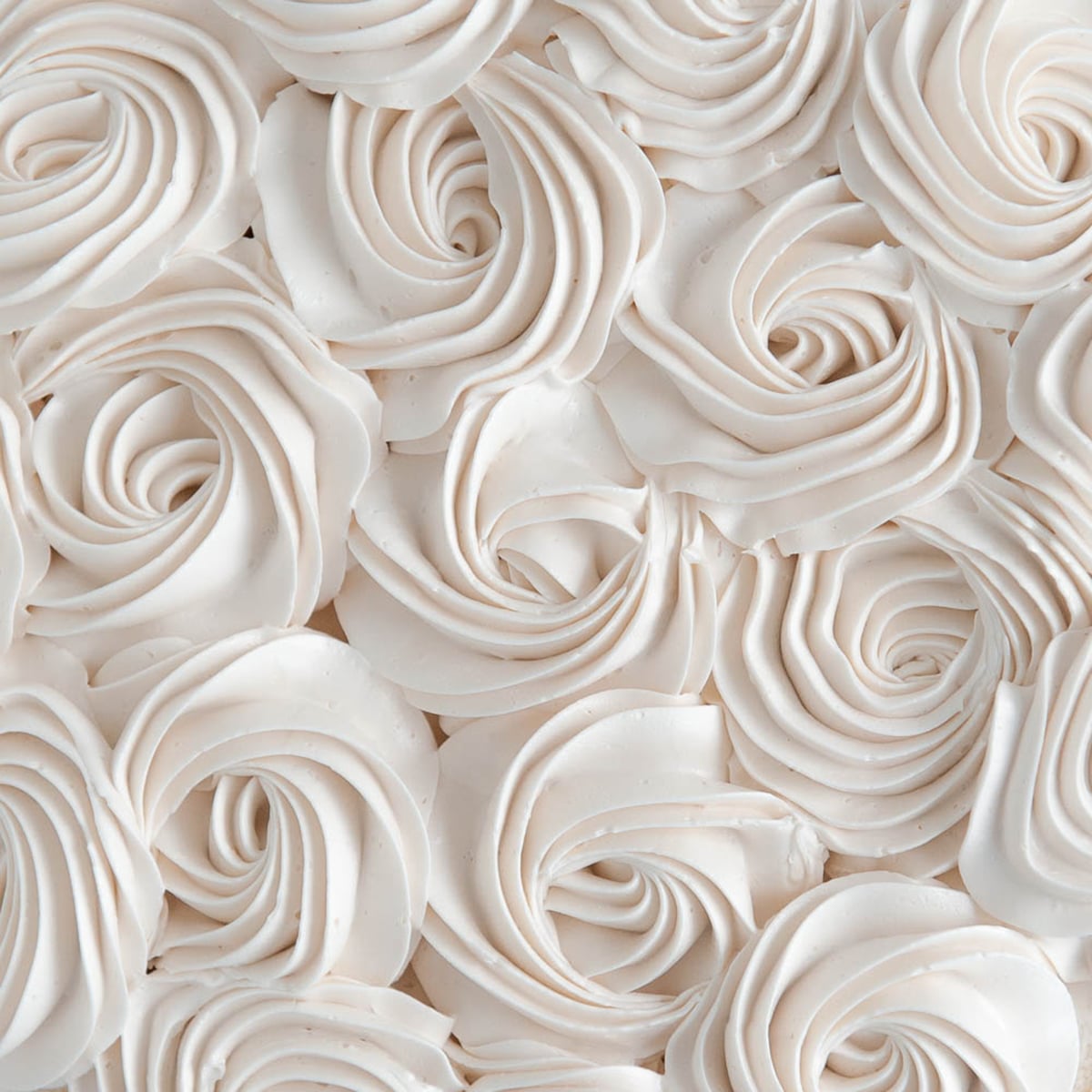 close up of easy buttercream rosettes