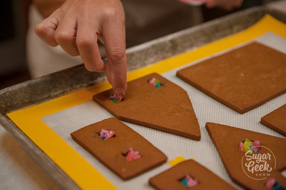 how to make gingerbread house windows