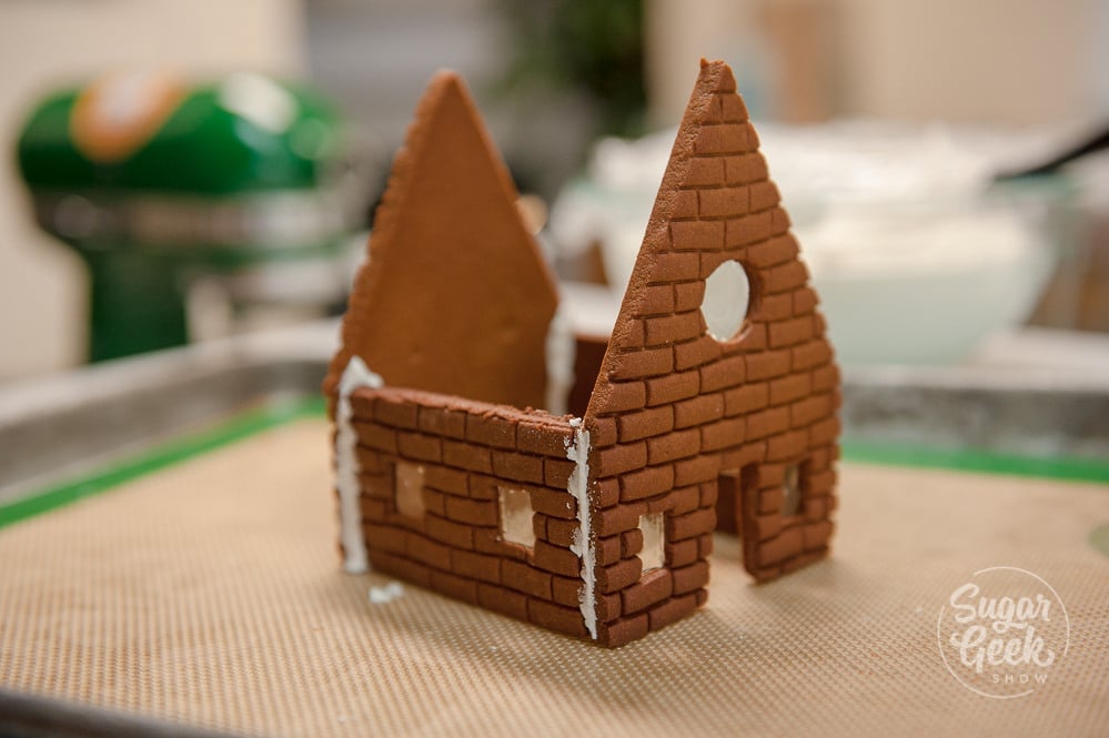 how to assemble a gingerbread house