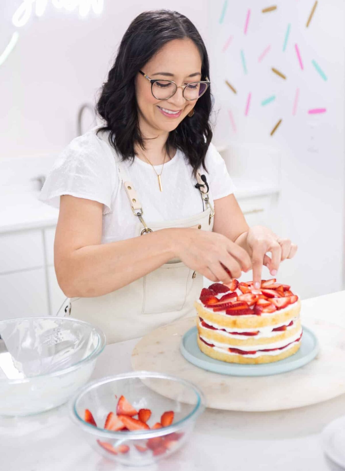 Liz Marek making a strawberry cake
