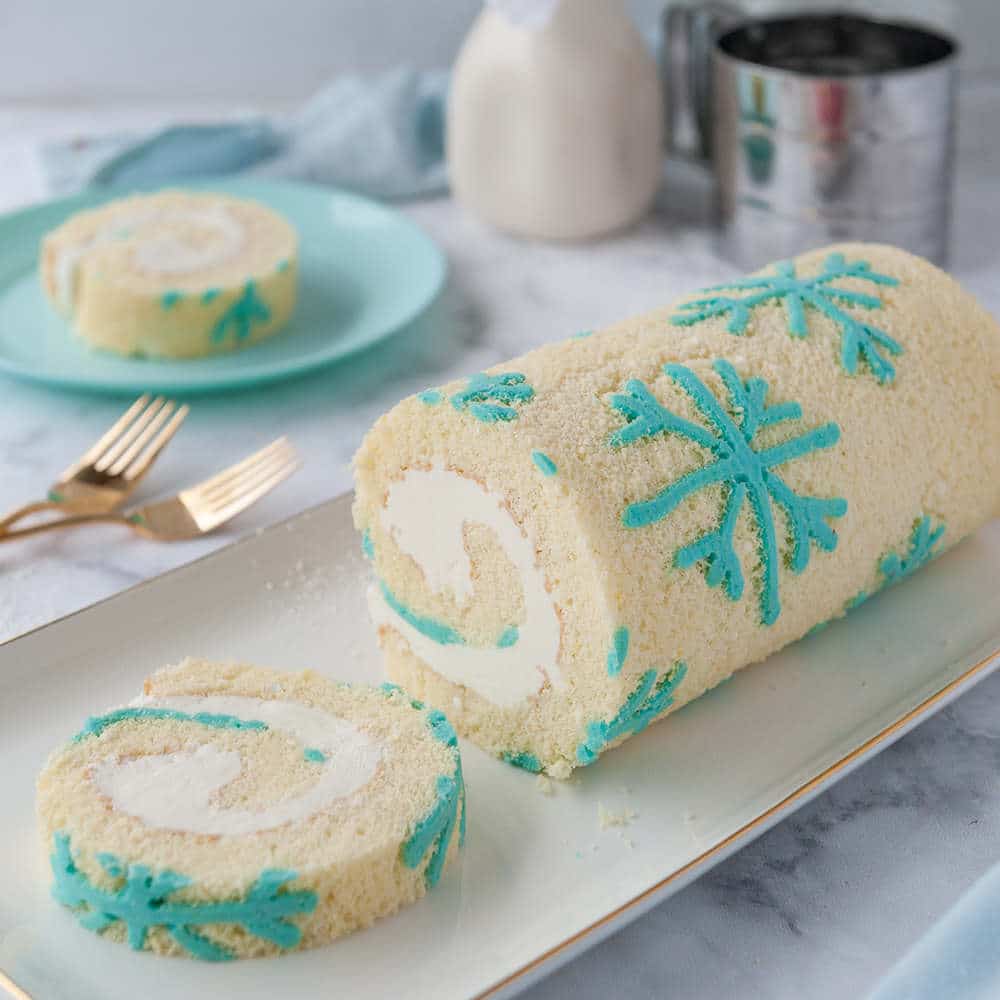 patterned roll cake